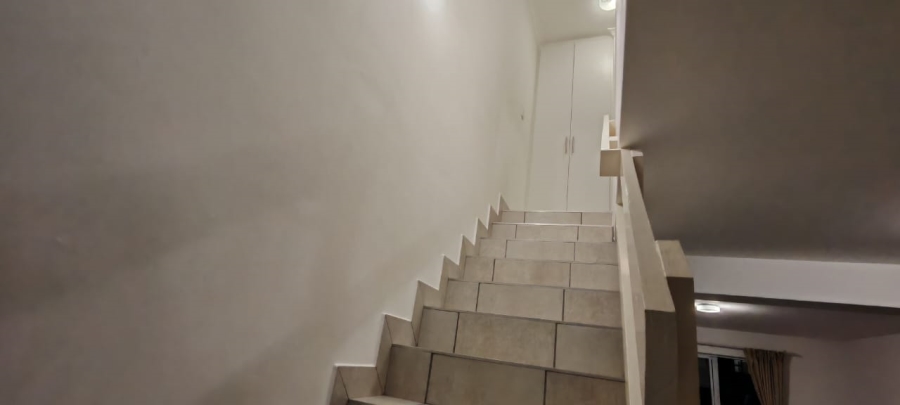 2 Bedroom Property for Sale in Stratford Green Western Cape